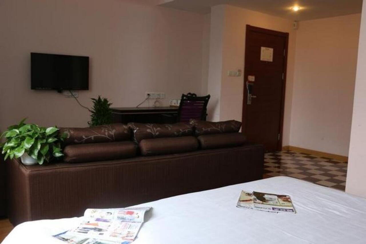 Shanghai Yiting 6+E Hotel - Lujiazui Zewnętrze zdjęcie