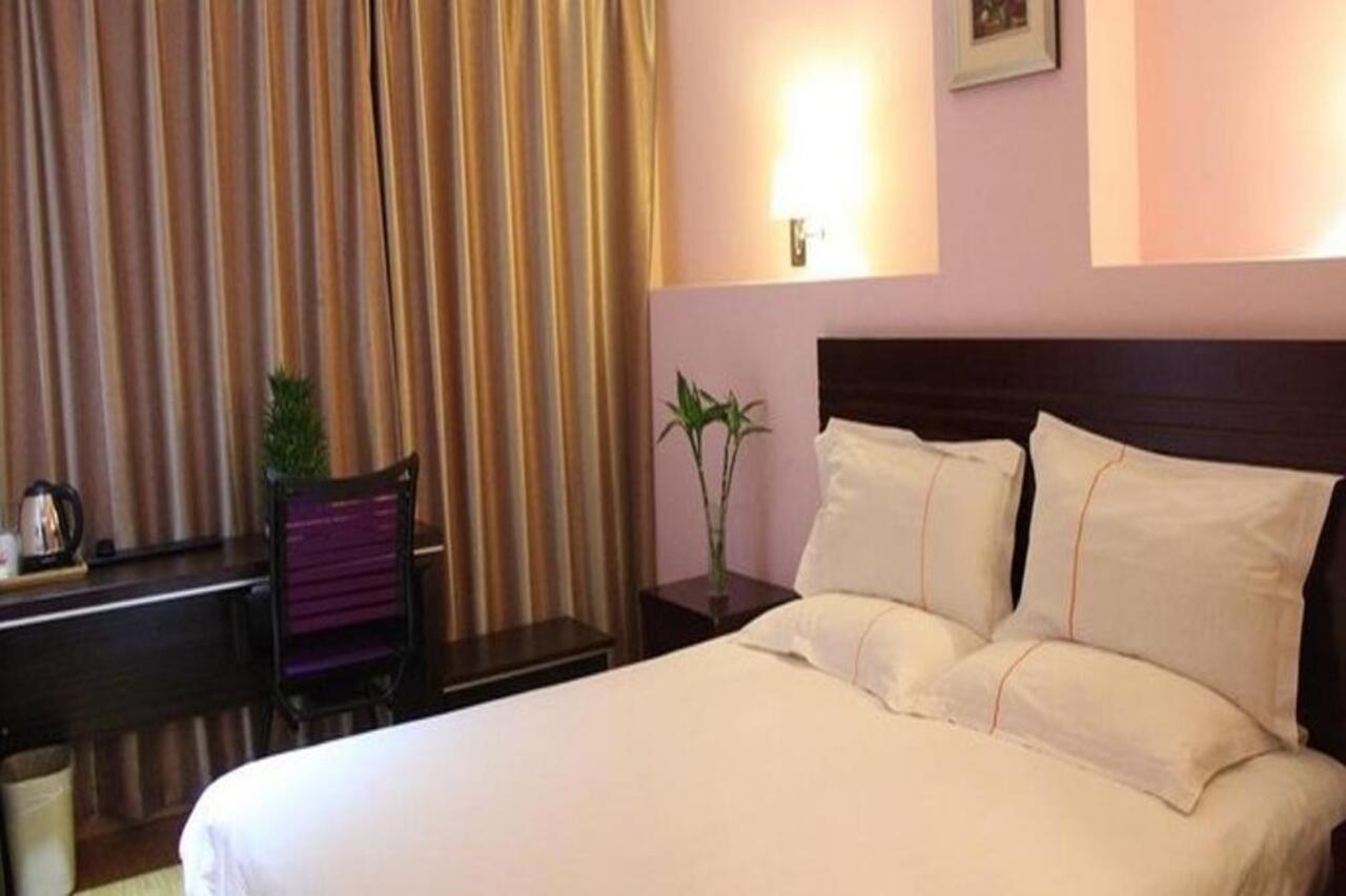 Shanghai Yiting 6+E Hotel - Lujiazui Zewnętrze zdjęcie