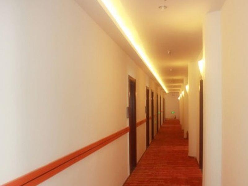 Shanghai Yiting 6+E Hotel - Lujiazui Zewnętrze zdjęcie